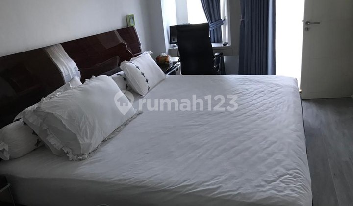 Apartemen Tanglin 3 BR Jadi 2 BR Semi Furnish (Yg Menempel Saja) Apartemen Tanglin 3 BR Jadi 2 BR Semi Furnish (Yg Menempel Saja)