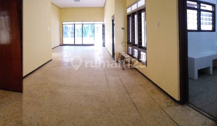 Rumah Surabaya Selatan Saronojiwo Kendaraan Mobil Nampung 2 Mobil (1 Garasi, 1 Carport) 2