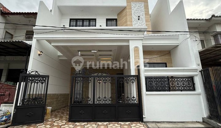 Baru Gress Semi Classic Babatan Pantai Row Jalan : 3 Mobil