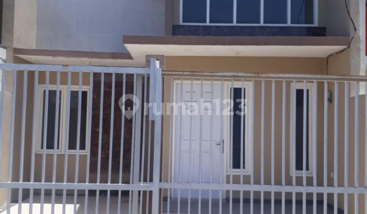 Rumah Griya Amerta Regency - Medayu Utara,Row Jalan : Paving 6 Meter 1