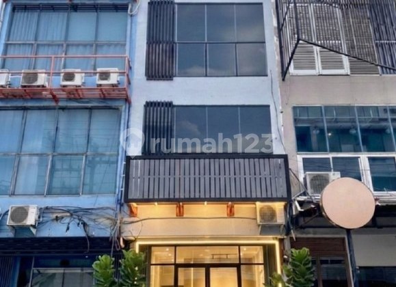 Premium 4-Storey Shop House - Manyar, Ready to Use