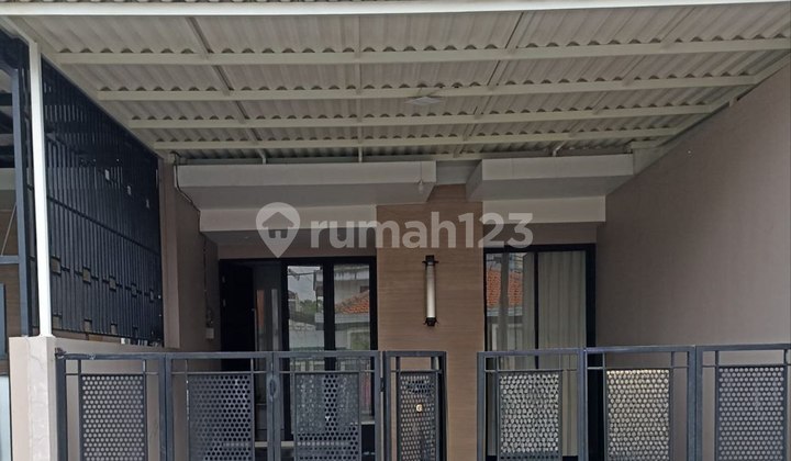 Ready-to-Occupy Lebak Arum House, Carport Fits 2 Cars * Semi-Furnished 1