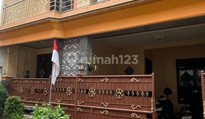 Sidotopo Wetan Mulia House, Not Flooded, No Leaks, Safe, Not Damaged as It Is Still Occupied. 1