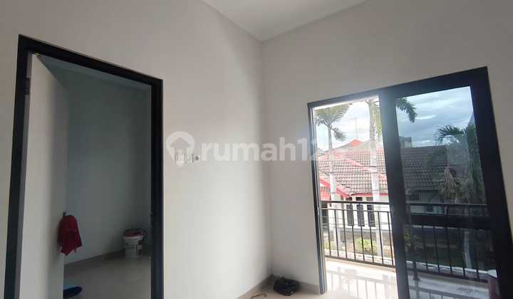 700 Jutaan Dua Lantai Akses Langsung Jalan Raya 2