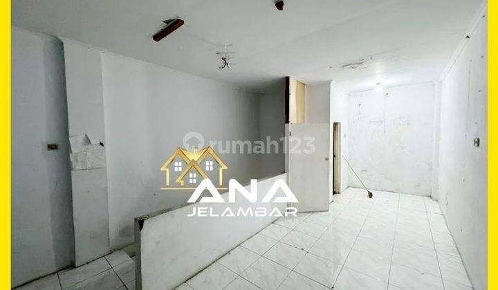 ANA*RUMAH 3LT LUAS 4X18.5M DI JALAN RAYA JELAMBAR BISA DAGANG  - *GOOD-DEAL!!* 2