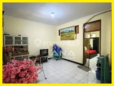 Ana 3-Story House 5x20m Spacious Area Prime Location in Jelambar - * Good Deal !!* 1