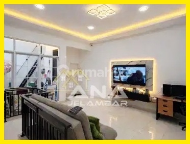 Ana Rumah Bagus 2Lt Luas 5X14.2m Semifurnish di Jelambar - * Good- Deal !!* 1
