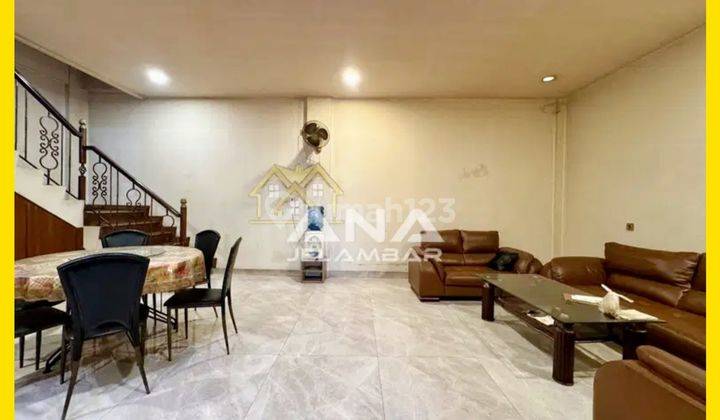 Ana* Rumah 3lt Luas 8.5x12m Jln 2 Mobil Di Jelambar - * Good-deal!!* 2