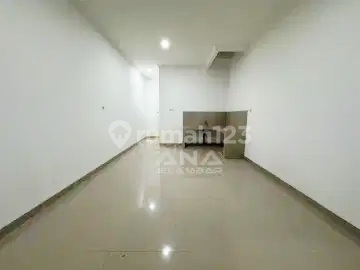 Ana Kost Baru 8 Kamar Tidur Lokasi Bagus di Tanjung Duren - * Good- Deal !!*
