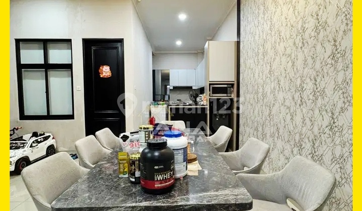 Ana House 6.5x20m 2.25 floors Semi-furnished In Jelambar - *Good Deal!!* Ana House 6.5x20m 2.25 floors Semi-furnished In Jelambar - *Good Deal!!*