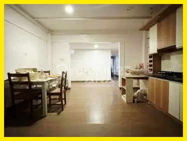 Ana Rumah Semifurnish 2Lt Luas 4.5X20m Harga 1M-An Jln 2 Mobil di Jelambar - * Good- Deal !!* 2