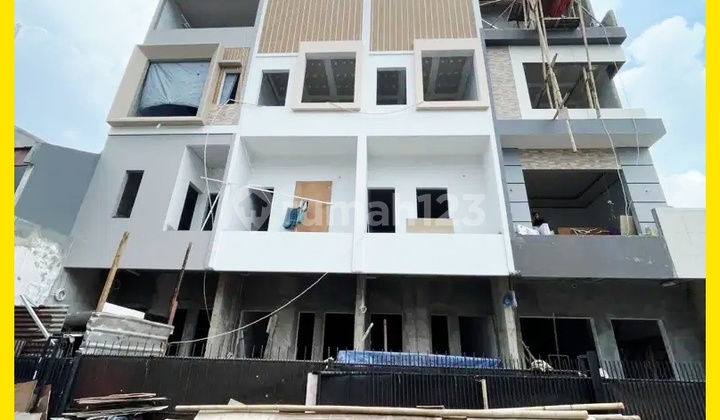 New Semi-Furnished House 3.25 Floors Area 4x17m 2-Car Road Price Around 2m In Jelambar - *Good Deal!!*