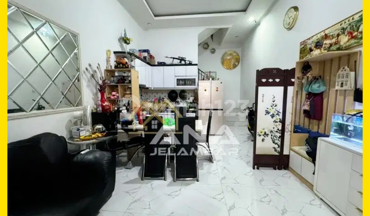 Ana Rumah 3.5Lt Luas 4X14m Semi Baru Hadap Selatan di Jelambar - * Good- Deal !!*