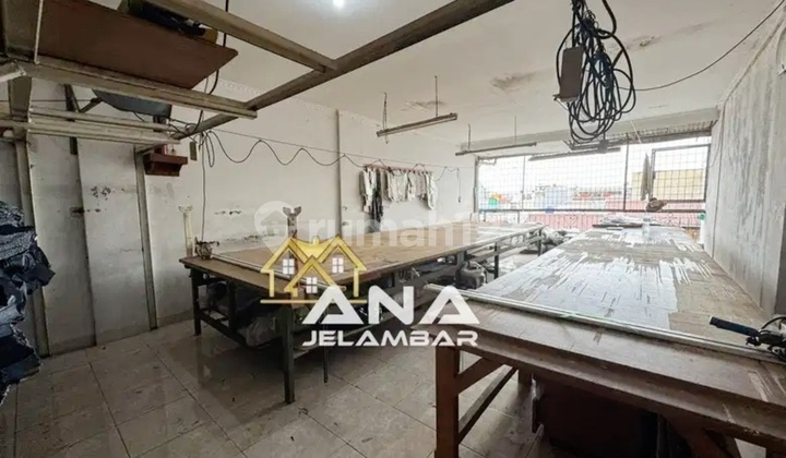 Ana* 4-story house, 5x23m area, suitable for business, close to main road in Jelambar - *Good deal!!*