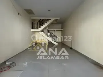 Ana Rumah 3.5Lt Luas 4.5X16m Ada 2 Unit Gandeng di Jelambar - * Good- Deal !!*