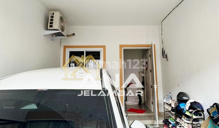 Ana Neat House 3.5Flt Area 3.75X14.5m Semi Furnished Strategic Location in Jelambar - * Good Deal !!* 2