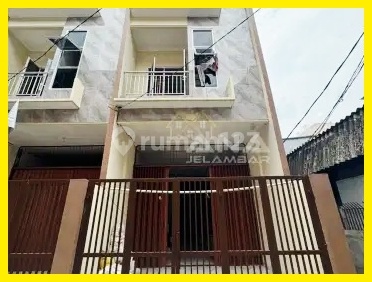 Ana Rumah Baru 3.5lt Luas 4x14m Jln 1 Mobil Harga 1m-an Di Jelambar - * Good- Deal !!*