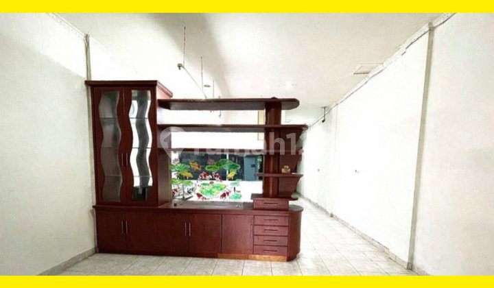 Ana 4-Story House Area 5X23m Suitable for Business Near Main Road in Jelambar - *Good Deal!!* Ana 4-Story House Area 5X23m Suitable for Business Near Main Road in Jelambar - *Good Deal!!*