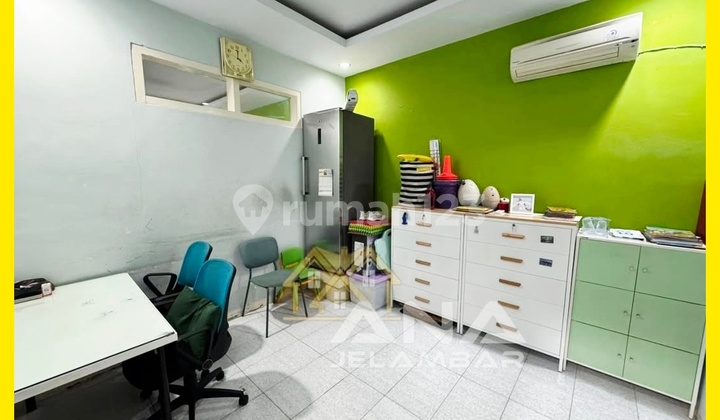 Ana House Kav.polri Size 7.5x15m 2.5 floors Semi Furnished Good Location Two-Car Road Jelambar - *Good Deal!!* 1