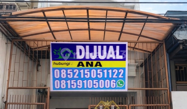 Ana Rumah 4Lt Luas 4.25X20m di Jalan Raya Lokasi Strategis Jelambar - * Good- Deal !!*