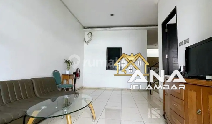 Ana* Rumah 3lt Luas 7x18m Hadap Selatan Di Taman Ratu, Kebon Jeruk - * Good-deal!!* 2