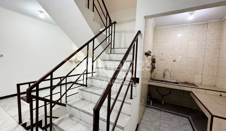 Ana 3.5-Storey Shop House Area 4.3X16m on Jelambar Main Road - * Good Deal!! * 2