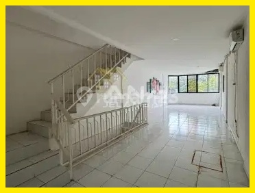 Ana Ruko Plong 4.5 Floors Area 4x15m Suitable for Business Strategic Location in Duri Kepa, Tanjung Duren, Kebon Jeruk - *Good Deal!!* 1