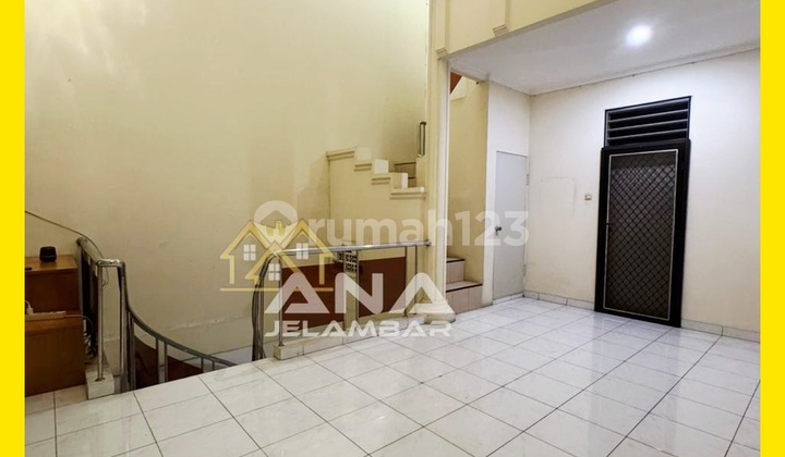 Ana Rumah di Kav Polri Luas 5.7X20m 2.5Lt Lokasi Bagus Jelambar - * Good- Deal !!* 2