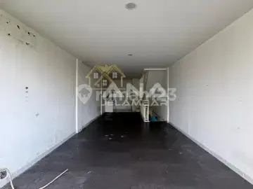 Ana Ruko Plong 4.5 Floors Area 4x15m Suitable for Business Strategic Location in Duri Kepa, Tanjung Duren, Kebon Jeruk - *Good Deal!!* 2