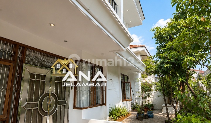 Ana Rumah Mewah di Komp. Thi Semifurnish 2Lt Luas 18X20m Lokasi Nyaman Jelambar - * Good- Deal !!* Ana Rumah Mewah di Komp. Thi Semifurnish 2Lt Luas 18X20m Lokasi Nyaman Jelambar - * Good- Deal !!*