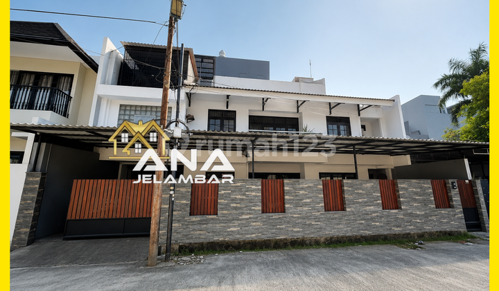 Ana Rumah Kav Polri Area 16x15m 2.25 Floors Comfortable Semi-Furnished Jelambar - * Good Deal !!*