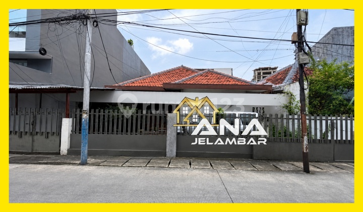 Affordable House Spacious Land 331M2 Great Location in Jelambar - *Good Deal!!* Affordable House Spacious Land 331M2 Great Location in Jelambar - *Good Deal!!*