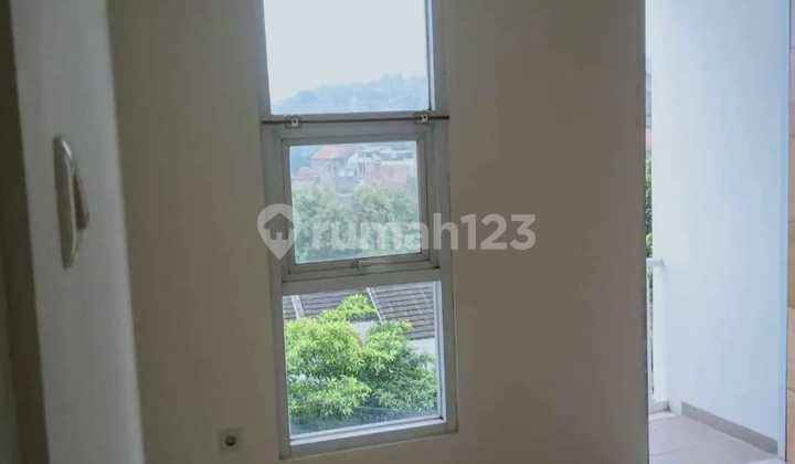 Jual Rumah 2 Lantai 2