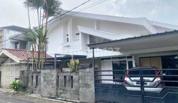 Jual Rumah Lokasi Strategis Daerah Turangga 1