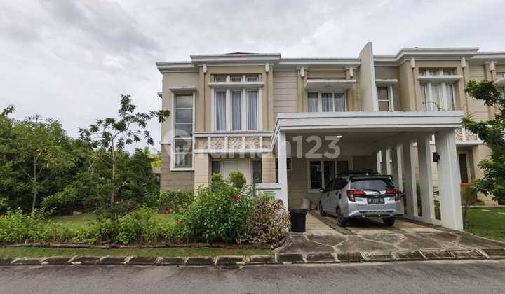 For Sale 2-Story House in Orchard Park For Sale 2-Story House in Orchard Park