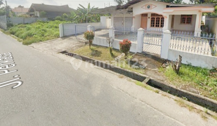 Dijual Rumah Siap Huni 6 Kamar Tidur Surat SHM