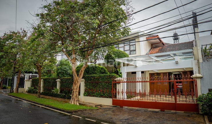 Rumah yang Nyaman, Asri 2 Lantai, di Kayuputih - Jakarta Timur