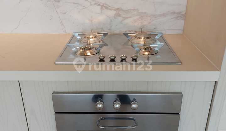 Izzara Simatupang 3Br Luas 176 M² Semi Furnished 2