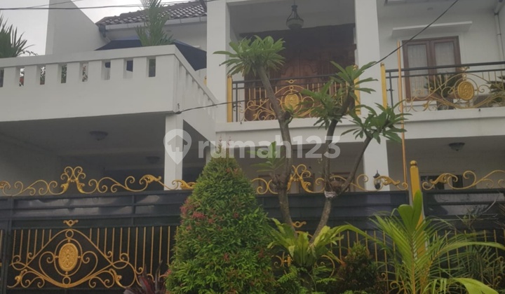 Rumah Mewah 7 Kamar Tidur Sudah Renovasi di Bintaro Jaya Rumah Mewah 7 Kamar Tidur Sudah Renovasi di Bintaro Jaya