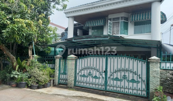 Dijual Rumah Luas Dalam Komplek Perumahan di Area Bintaro Dijual Rumah Luas Dalam Komplek Perumahan di Area Bintaro
