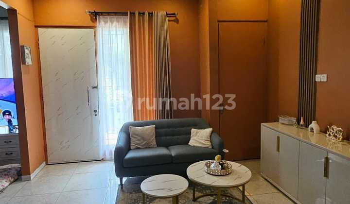 Dijual Rumah 2 Lantai di Cluster Dekat Graha Raya 2