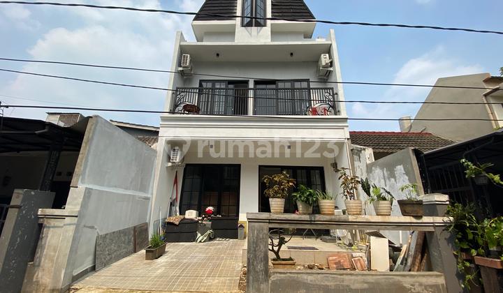 Rumah Bagus SHM 3 Lantai bisa KPR di Graha