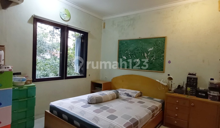 Rumah Butuh Minim Renovasi SHM Posisi Hook di Bintaro