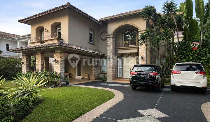 Dijual Rumah Mewah Hook di Lippo Karawaci