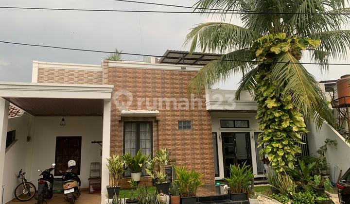 Rumah Bagus Siap Huni Depan Taman di Graha Raya Rumah Bagus Siap Huni Depan Taman di Graha Raya