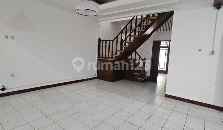 Rumah Kayu Putih Disewakan Siap Huni 2