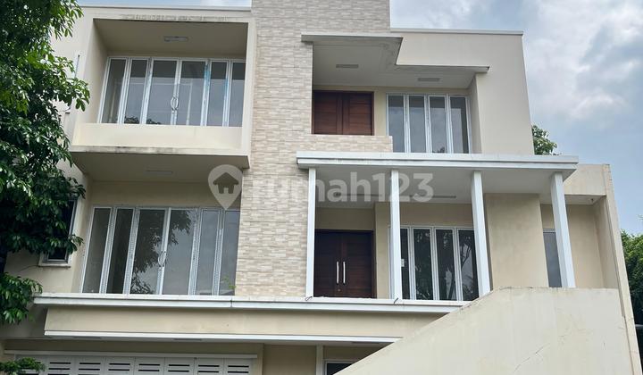 Rumah Mewah Siap Direnov Ulang Emerald Cove