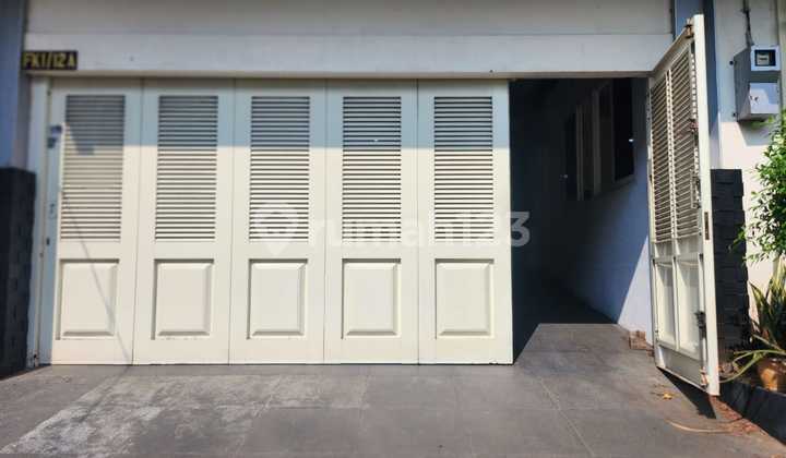 Neat and Ready-to-Occupy Office House in Kelapa Cengkir 2