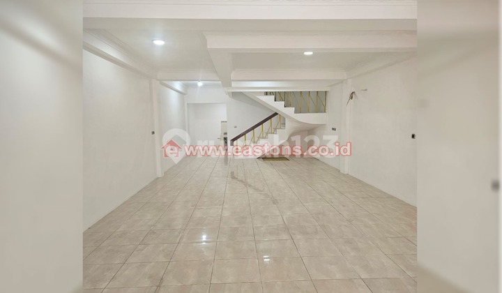 For Rent Strategic Shop House in Kelapa Gading Culinary Area 2 Floors (Kg005164)