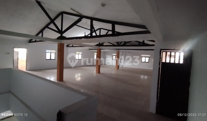 For Rent: Highly Strategic Shop House in Klender, 2 Floors, Suitable for Business For Rent: Highly Strategic Shop House in Klender, 2 Floors, Suitable for Business